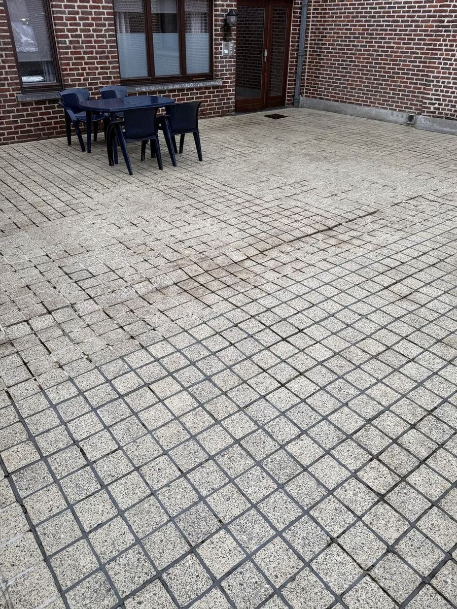 Paver patio after cleaning