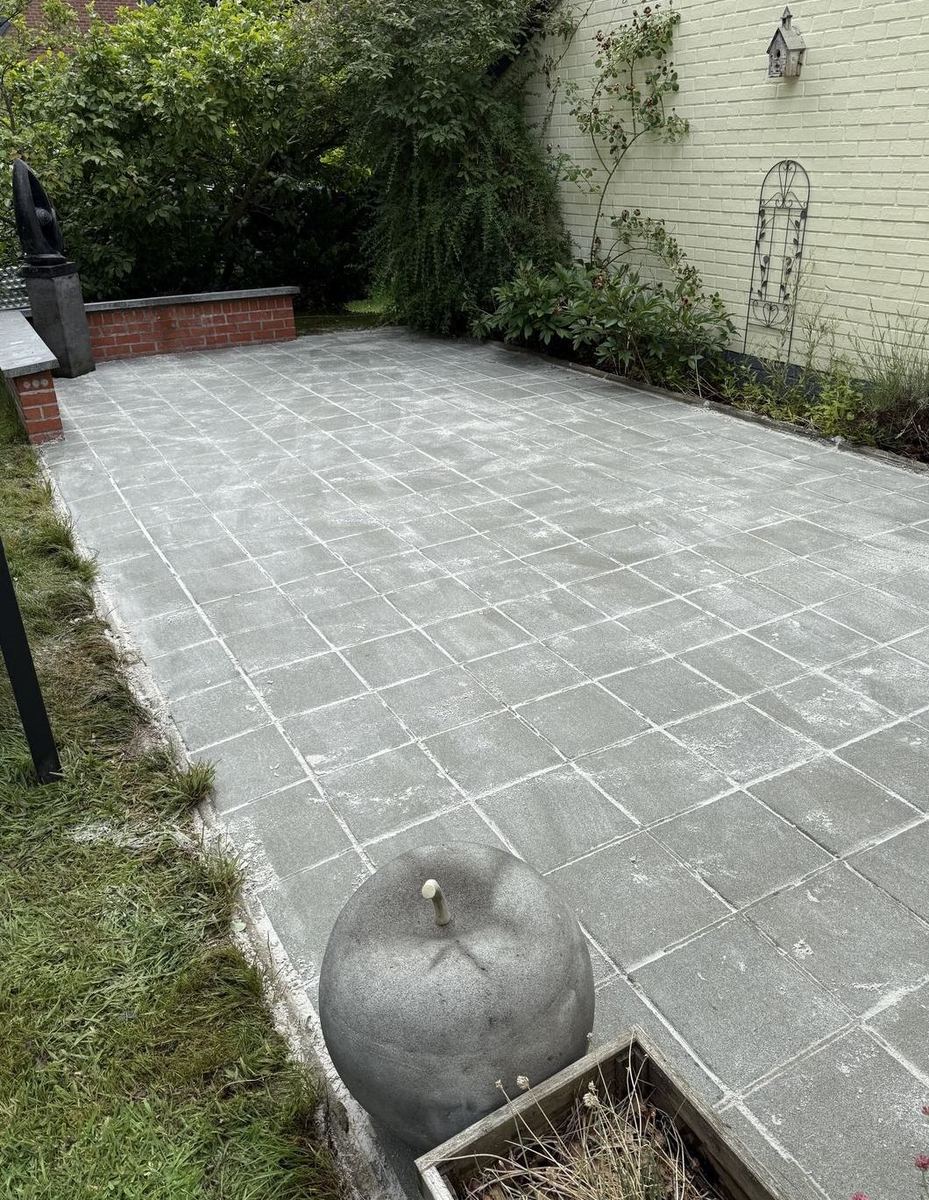 Paver patio after cleaning